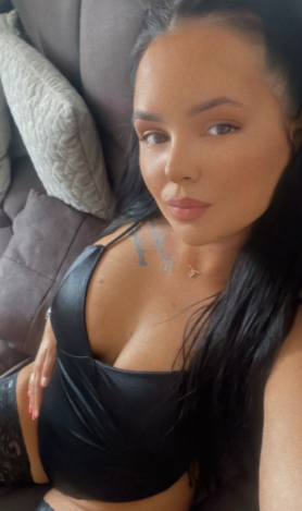 Sandra photo chrome_aGzpz8gBE8.png