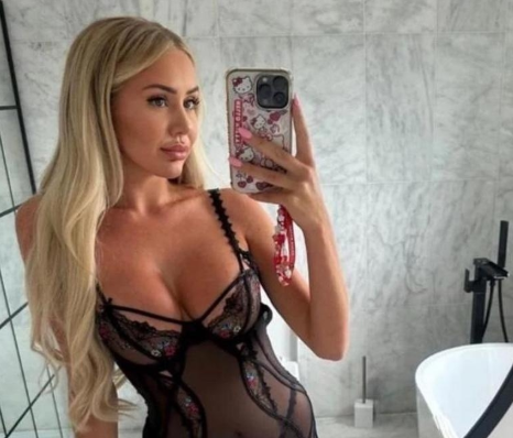 Hi!I’m Myra,just for few days in Leeds 🌸🎀Party girl photo chrome_UvoP5bXy9n.png