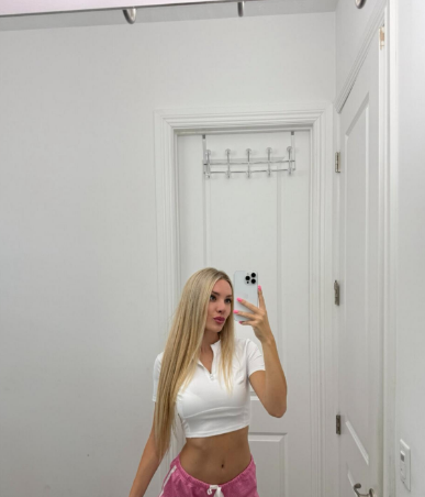SexyCarinaX photo chrome_KFysuDAKpP.png