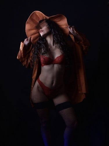 Deesse Esmeralda photo 1764166167216.jpg